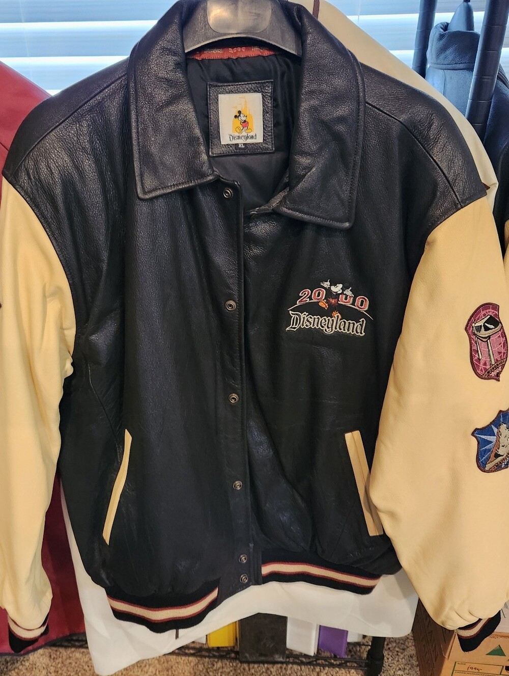 NWOT Y2K Disneyland Mens Vintage Leather Jacket Size XL